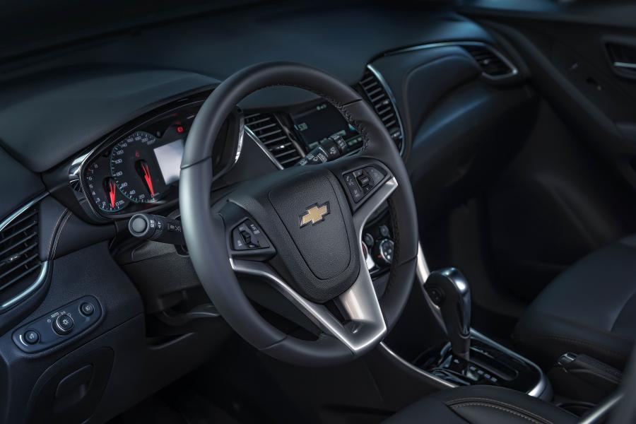 Панель приборов Chevrolet Trax Premier Midnight 2018 года  (MX) (фото 19 из 20)